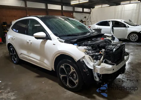 2024 Ford Escape St Line Select z USA, uszkodzony, nr VIN 1FMCU9NA0RUA50440